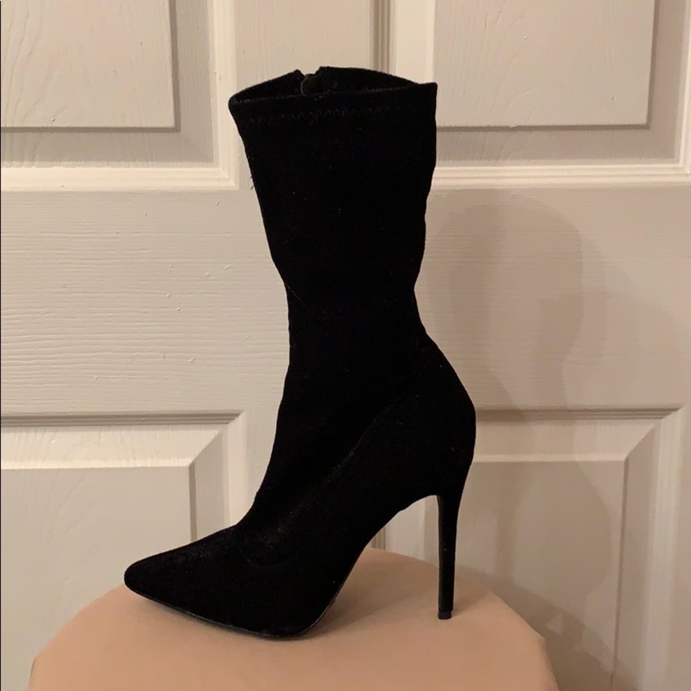 Show Republic LA Black Boots. Women’s 9